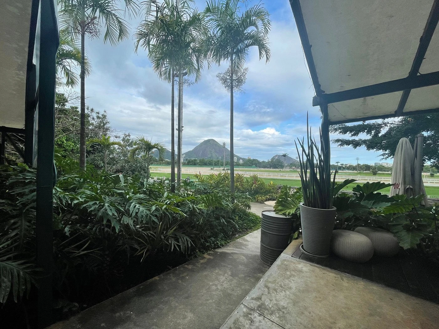 Brewpub at Jockey - Craft Beers & Garden - Image